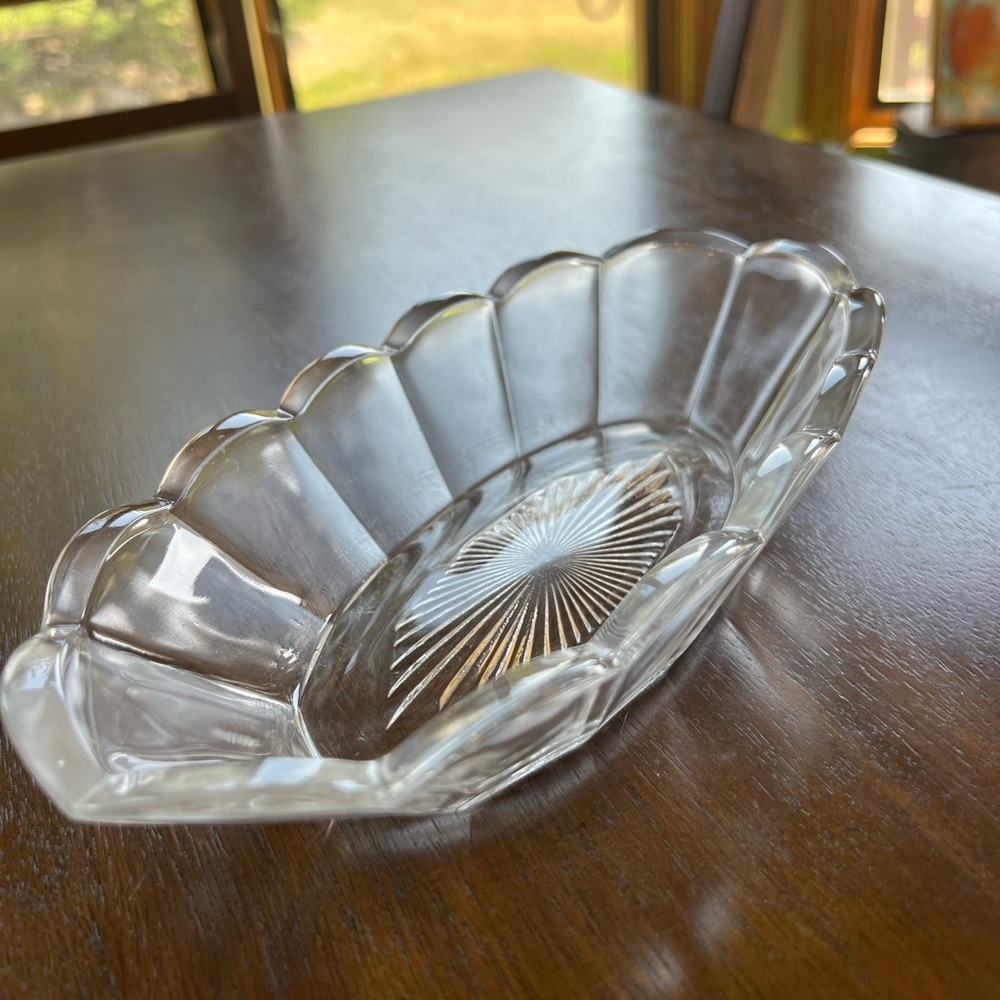 Heisey Colonial #16 Pickle Dish